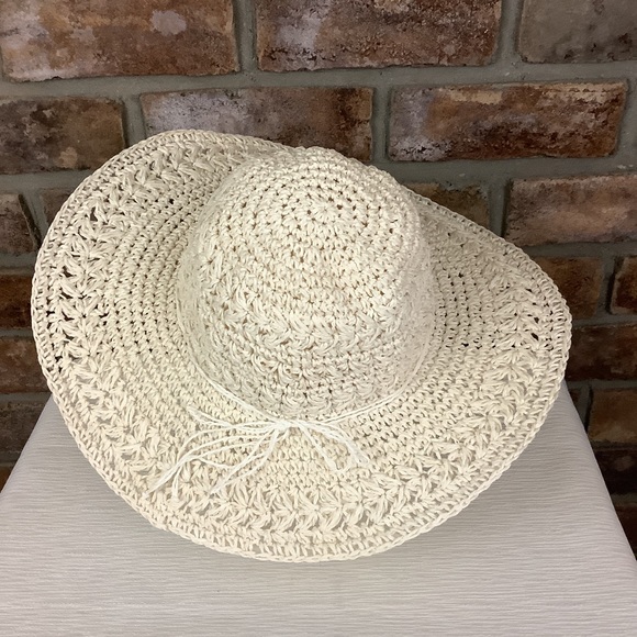 SCALIA COLLEZIONE Cream Floppy Woven Paper Hat - Picture 2 of 9